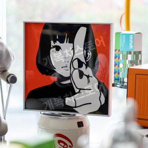 일본 패션 브랜드 KYNE 심플함 유명인 개인화 트렌디한 현관 액자