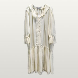 럭키슈에뜨 아울렛 여성 러플 스트라이프 롱 원피스 24190IVX