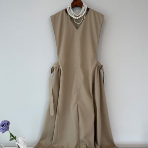 V넥 옆 셔링 포인트 뷔스티에 롱원피스 2컬러