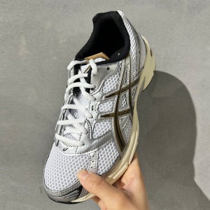 아식스 젤 1130 1201A256-113 화이트클레이캐니언 남녀 런닝화 국내매장판