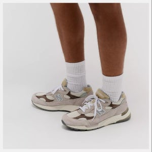 뉴발란스 992 USA 문락 머쉬룸 남여공용 스니커즈 U992MM