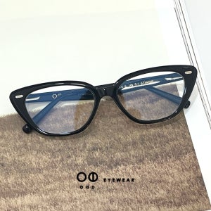오드아이웨어 카마 KAMA C.1 블랙 긱시크 캣츠아이 뿔테 안경