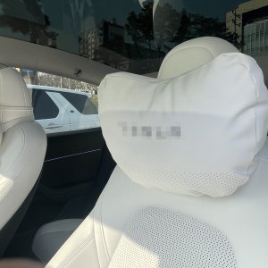 테슬라 목쿠션 가죽 목베개 헤드레스트 모델3 모델Y 주니퍼(하이랜드, 롱레인지, RWD)