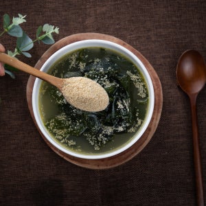 옛향기 든든한 국산들깨 컵미역국 10개 세트 건강한 간편식 미역국 여행갈때 캠핑용