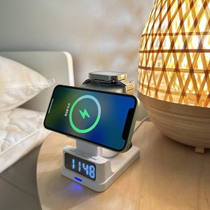 디지털 알람시계 4in1 15W 맥세이프 무선충전기 S20 삼성 블랙/화이트