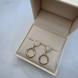 가벼운 채드 핸드메이드 무알러지 투명침 실리콘 귀걸이