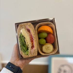 [샌드위치 & 미니과일]케이터링 단체간식 간담회 과일도시락 어린이집간식 어버이날 답례품