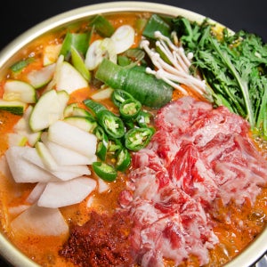 국내산 한우 소짜글이 찌개 국 간편조리 즉석요리 700g