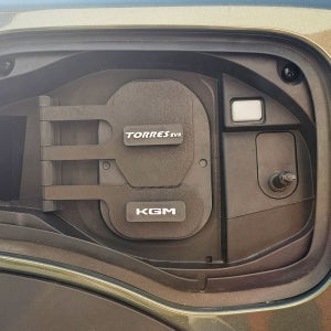 무쏘 EV 토레스 EVX KGM 전기차 충전구 커버