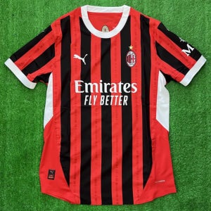 푸마 AC 밀란 24/25 홈 어센틱 선수마킹 유니폼 774949 01