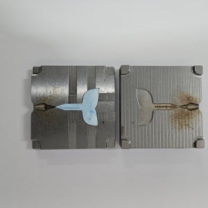 수동사출기용 금형제작 (디자인, 모델링 비용포함)