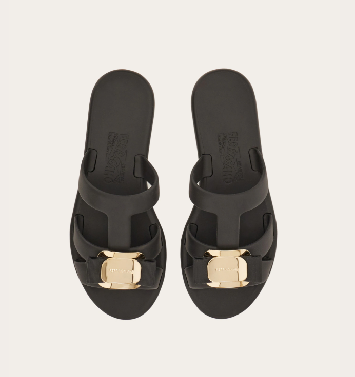 페라가모 샌들 여성 슬리퍼 뉴 바라 플레이트 스트랩 슬라이드 블랙 01J325 (국내)