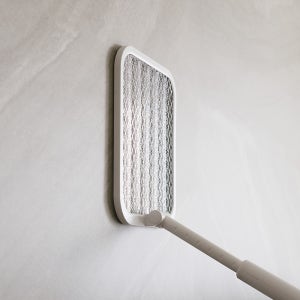 노멀라이프 180도 회전형 전기 모기채 USB 충전식 전자 파리채 해충퇴치 전기채 브라운