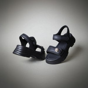 엠.무크 가비 스트랩 샌들 블랙 516523522ZA