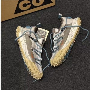 나이키 남여공용 2025 ACG 마운틴 플라이 로우 문락 고어텍스 트래킹화 베이지 IB7328-001