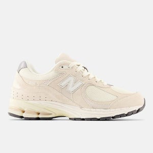New Balance 2002R - 앙고라 실버 메탈릭이 어우러진 차분한 토프 304684