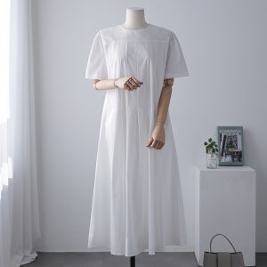 클로라 핀턱 플리츠 퍼프 셔링 A라인 플레어 롱 원피스