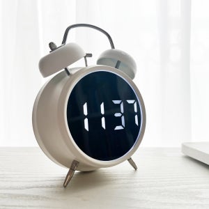 시끄러운 LED 자명종 탁상 알람시계