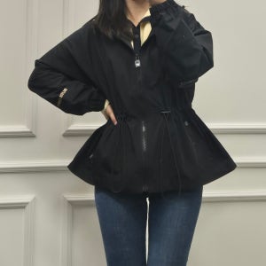 [관부가세포함/당일출고] 버버리 뉴 BIRLEY 나일론 숏 체크후드 베이지로고 여성 바람막이 집업 점퍼 블랙 81136541