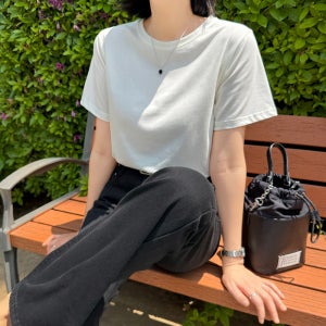 에어리즘 쿨 라운드 여유핏 반팔티