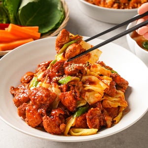 홍익상회 춘천 홍익 닭갈비 국내산 닭고기 캠핑 음식 500g, 3개