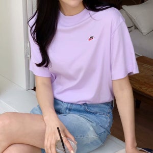 국내매장판 나이키 우먼스 스포츠웨어 루즈핏 반팔 티셔츠