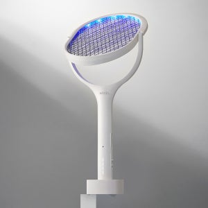 한일 LED 회전 시그니처 V2 전기 모기채 충전식 해충 퇴치 촘촘망 회전형 전자 파리채