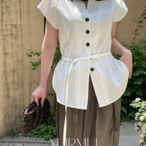 [네이비 당일] bronze 브론즈 모트 썸머 린넨 벨트 스트랩 날개 캡소매 반팔 블라우스 2color