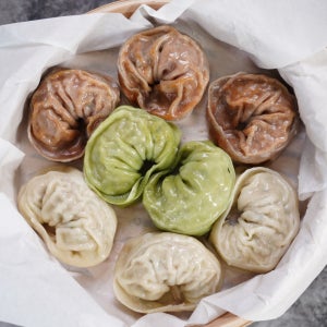 나트륨 줄인 덜짠 우리들식품 왕만두 9종 모듬 왕만두세트 (고기,김치,능이), 490g, 3개