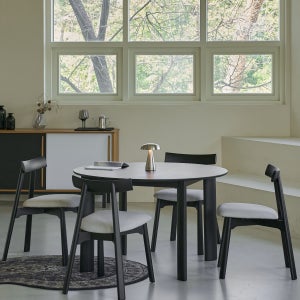 썸앤데코 어스 블랙 애쉬 원목 모던 원형 테이블 세라믹식탁 세트 1200 4인용