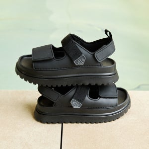 엘르 여성 브리즈 샌들 4.5cm 키높이 레인슈즈 블랙