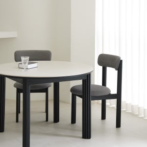 모모드 마레아 블랙 원목 원형 포세린 세라믹 4인용 식탁 테이블 1000