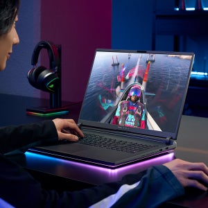 ASUS ROG STRIX G18 G815LP-S9070 18인치 게이밍노트북 인텔 코어 U9 275HX 32GB 1TB RTX5070 프리도스
