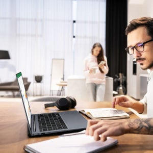 삼성노트북 갤럭시북4 NT750XGP-G72A 윈11프로 SSD 4TB 램16GB 고사양 외장그래픽 게이밍 노트북