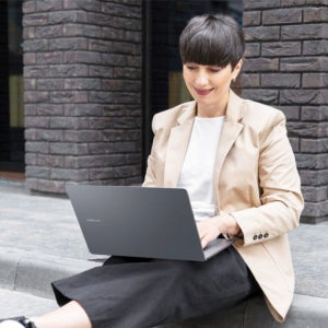 삼성노트북 갤럭시북4 NT750XGP-G72A 윈11프로 SSD 8TB 램16GB 고사양 외장그래픽 게이밍 노트북