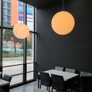 아크릴볼 공 펜던트 500파이 LED 플리커프리 원형 레일 식탁 카페 매장 인테리어 달조명