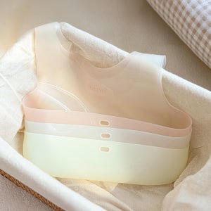 베니르아이 가벼운 아기 유아 방수 이유식 실리콘 턱받이 침받이