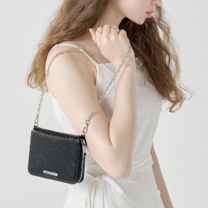 에가든 본보야지 시티 패스포트 RFID 차단 안티스키밍 여행용 지갑 여권 케이스 가방