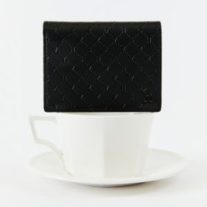 헤지스 액세서리 남성 [스테디셀러]블랙 로고패턴 소가죽 명함지갑 WUHO4F300BK