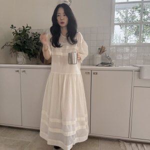 쁘띠크 고흐 원피스 유니크한스타일링