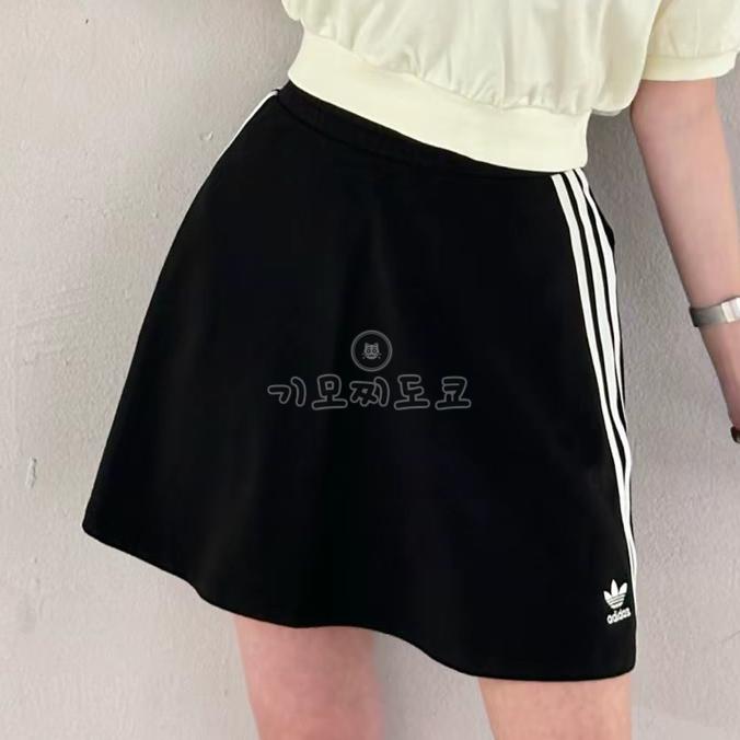 아디다스 삼선 밴딩 플레어 미니 스커트 치마 블랙 IU2526