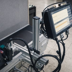 마킹기 날짜표시 바코드인쇄 사용을 위한 산업용 소형 잉크젯마킹기