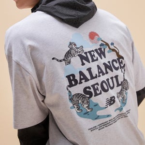 (국내매장판) 뉴발란스 UNI 서울 타이거 반팔 티셔츠 NBNEF2A063