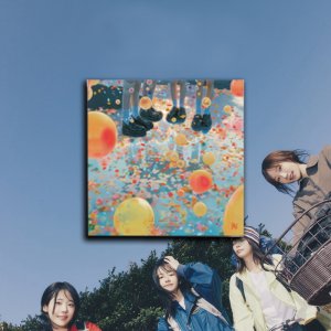 QWER 앨범 미니3집 난 네 편이야 온 세상이 불협일지라도 B VER(엘로우)
