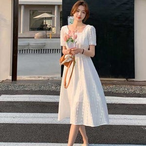 와이스토리 여성 화이트 A라인 원피스 스퀘어넥