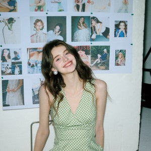 [신스덴] 그린 플로우 브이넥 미니원피스