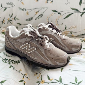 뉴발란스 204L 스웨이드 브라운 머쉬룸 U204LMMA 한정판 운동화