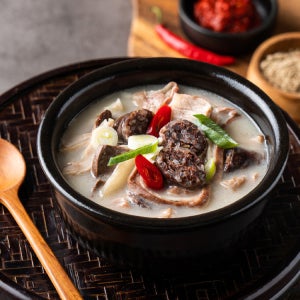 하테 진한 순대국밥 650g / 국산 순대 고기 가득한 HMR 간편식 보양 탕요리