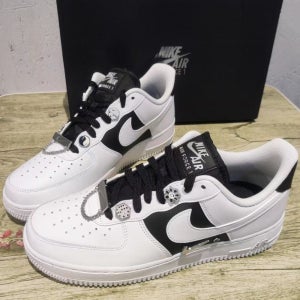 나이키 에어포스 1 07 운동화 화이트 블랙 다이스 실버체인 DA8571-100