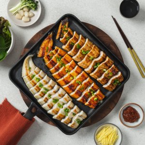 조선장어 국내산 자포니카 민물장어 1kg 손질 후 650g 내외 [원산지:국산(전라북도 고창군)]